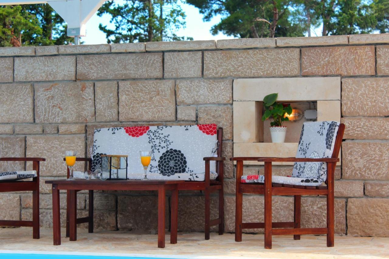 Bungalow Vice With Pool Pakoštane Exterior foto