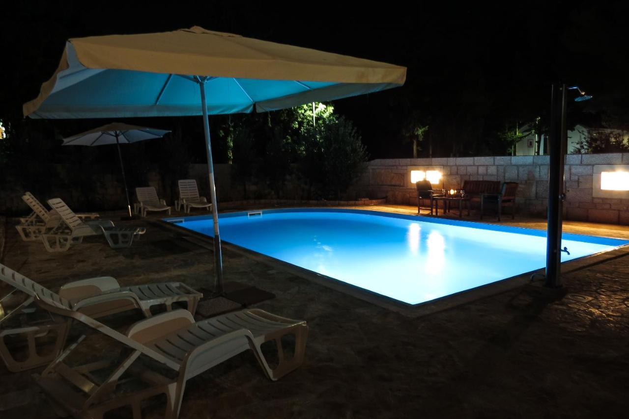 Bungalow Vice With Pool Pakoštane Exterior foto