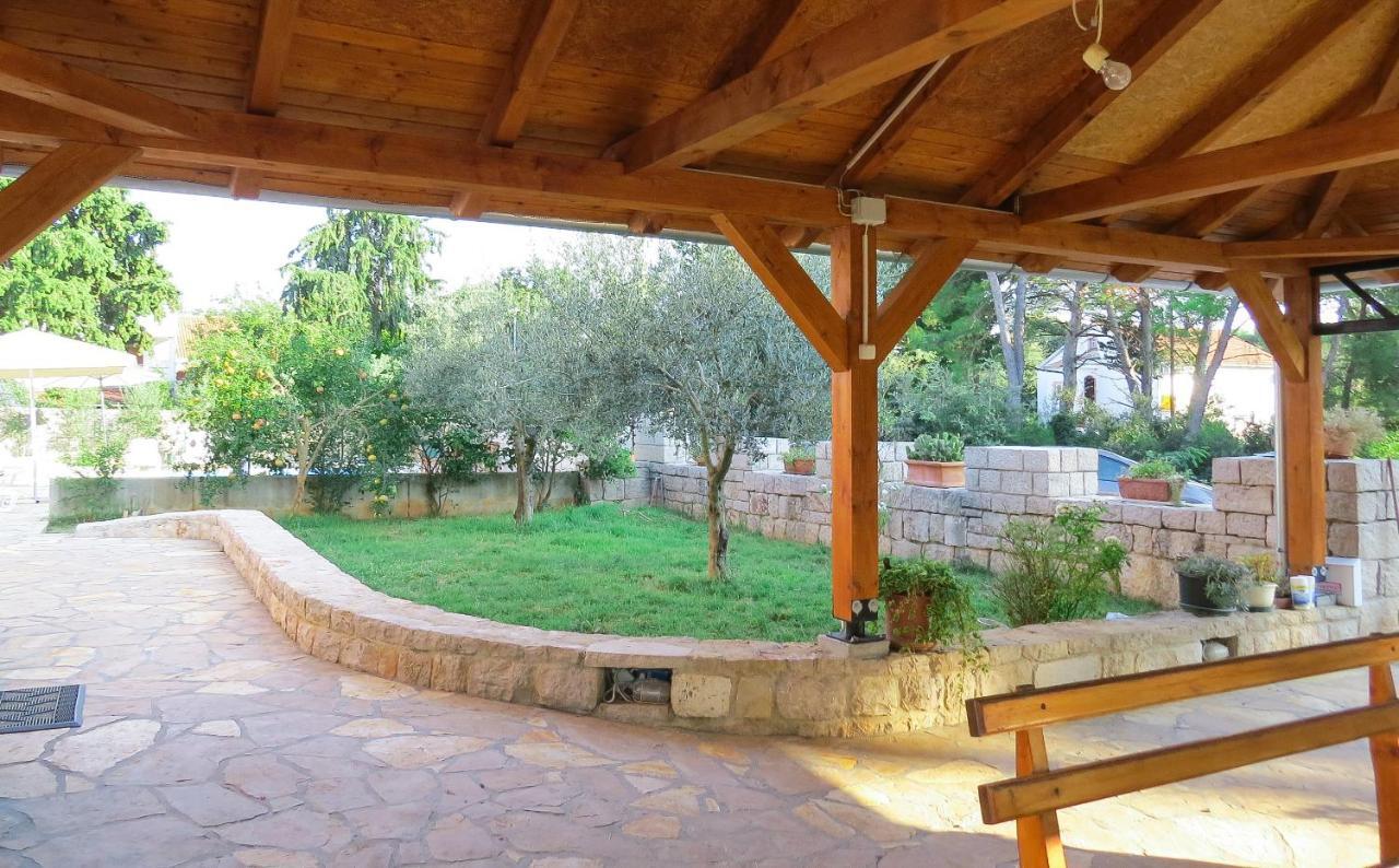 Bungalow Vice With Pool Pakoštane Exterior foto