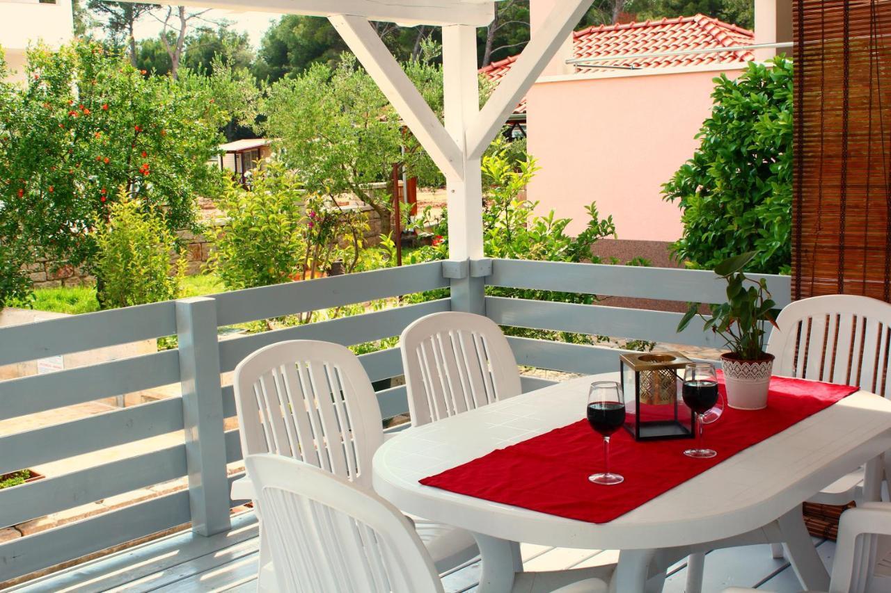 Bungalow Vice With Pool Pakoštane Exterior foto